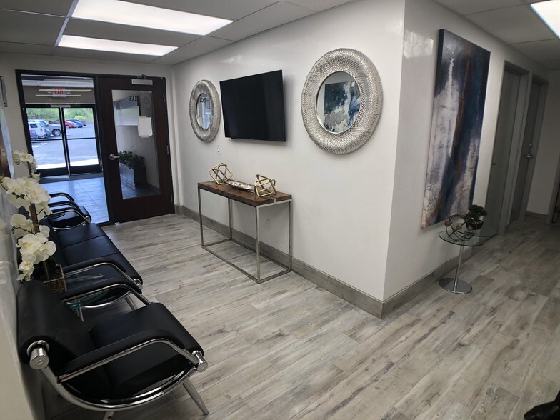 More Photos Of 1940 E Thunderbird Rd, Phoenix Medical For Lease