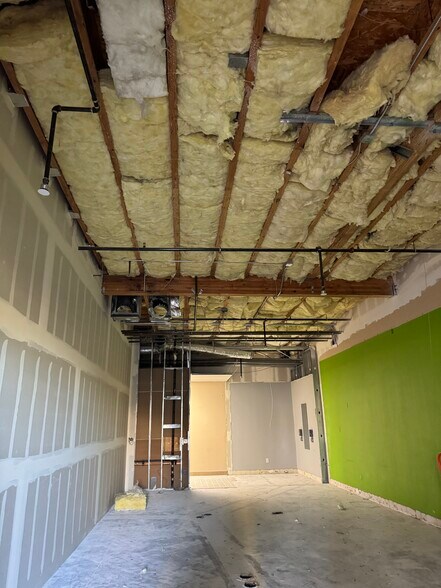 More Photos Of 252-254 W Los Angeles Ave, Moorpark Freestanding For Lease