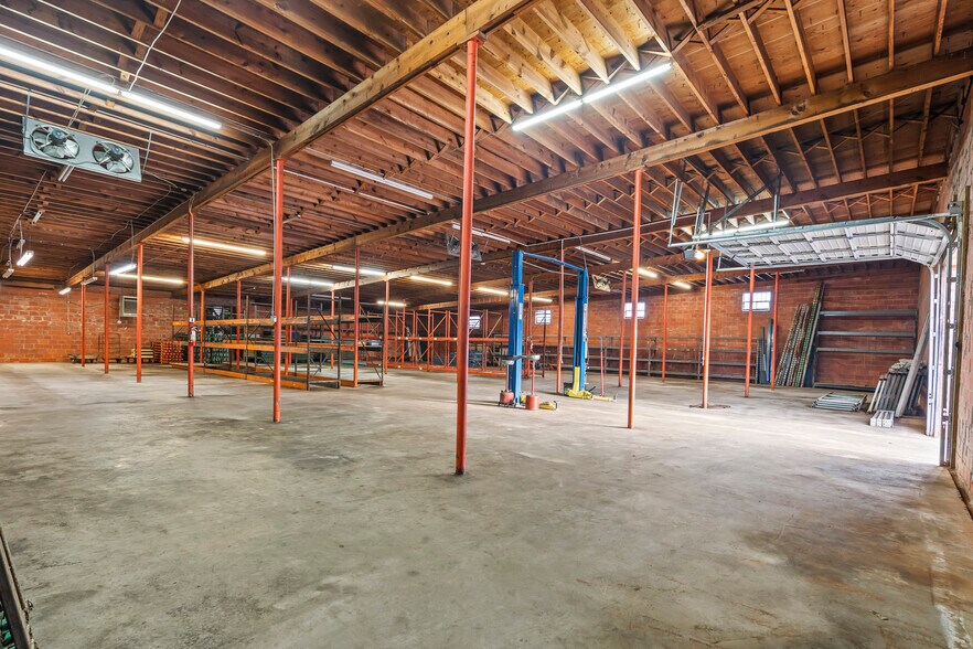 More Photos Of 1906 N Main St, Kannapolis Industrial For Sale