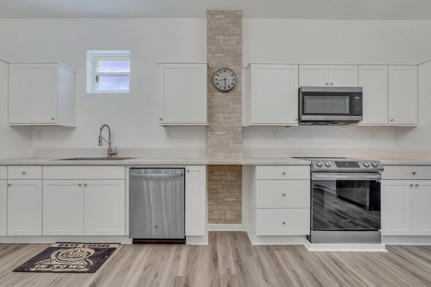 More Photos Of 1012 E Gwinnett St, Savannah Office For Lease