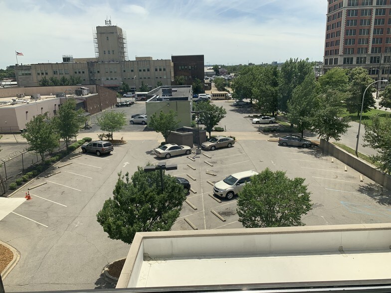 More Photos Of 645 Roy Wilkins Ave, Louisville Medical For Lease