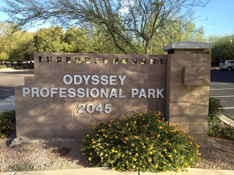 More Photos Of 2045 S Vineyard, Mesa Medical For Lease