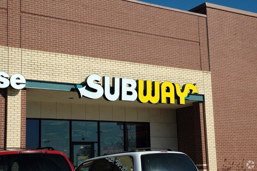 More Photos Of 3046 Lavon Dr, Garland General Retail For Lease