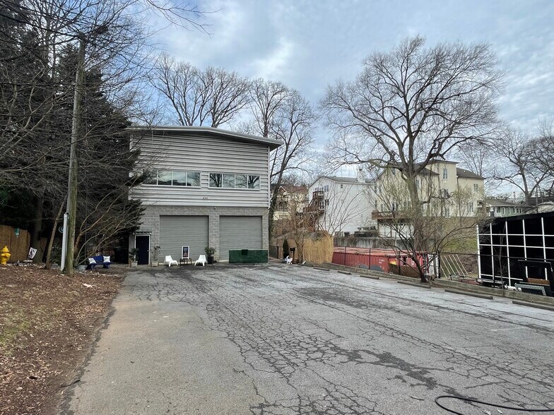 More Photos Of 496 Glen Iris Dr, Atlanta Warehouse For Lease