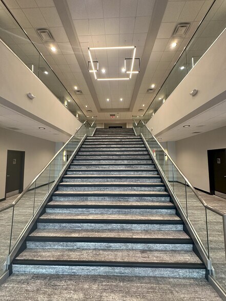 More Photos Of 9 Industrial Rd, Milford Office For Lease