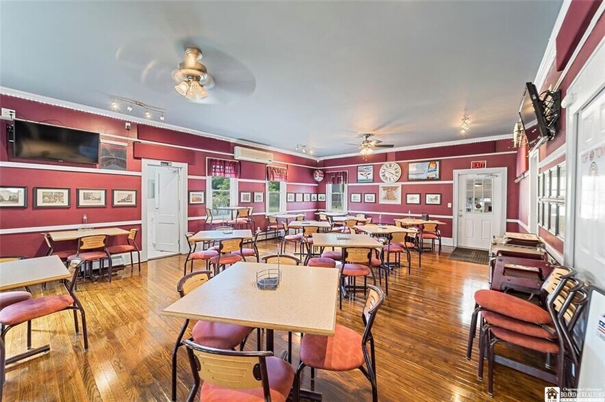 More Photos Of 21 Prospect St, Fredonia Restaurant For Sale