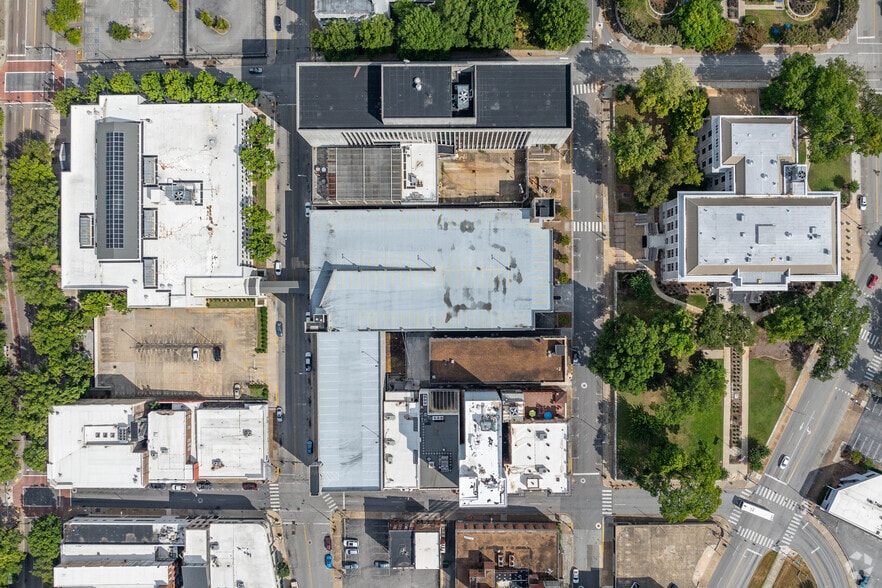 More Photos Of 111 E 7th St, Chattanooga Storefront Retail Office For Lease