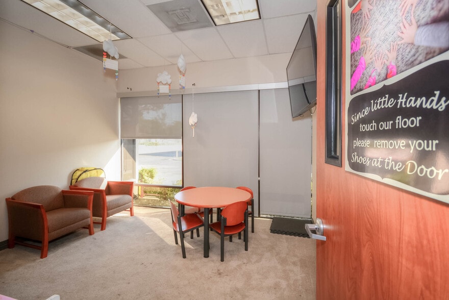 More Photos Of 570 S State College Blvd, Fullerton Warehouse For Sale
