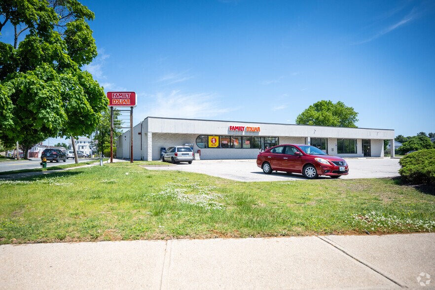 Primary Photo Of 570 Pontiac Ave, Cranston Freestanding For Lease