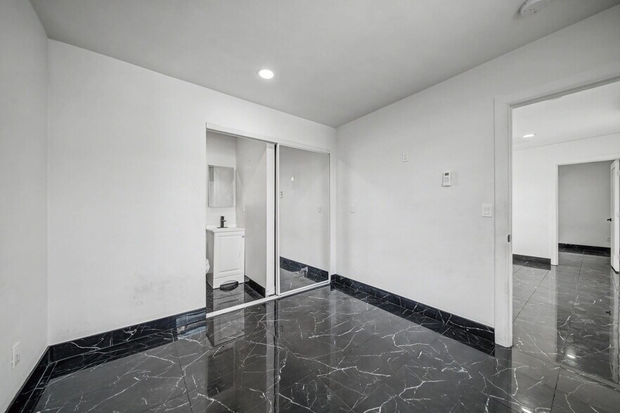 More Photos Of 4028 S 15th St, Phoenix Multifamily For Sale