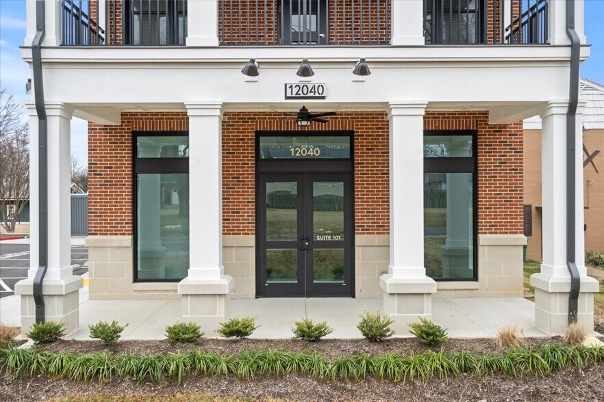 More Photos Of 12040 Forrest St, Arlington Office Residential For Lease