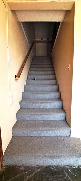 More Photos Of 1519 6th St, Bakersfield Office Residential For Sale