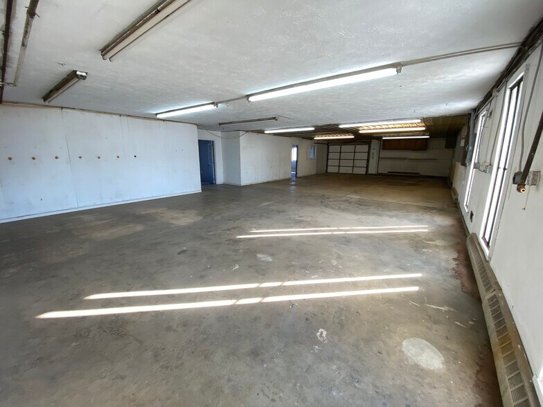 More Photos Of 13101 Michigan Rd, Plymouth Freestanding For Sale