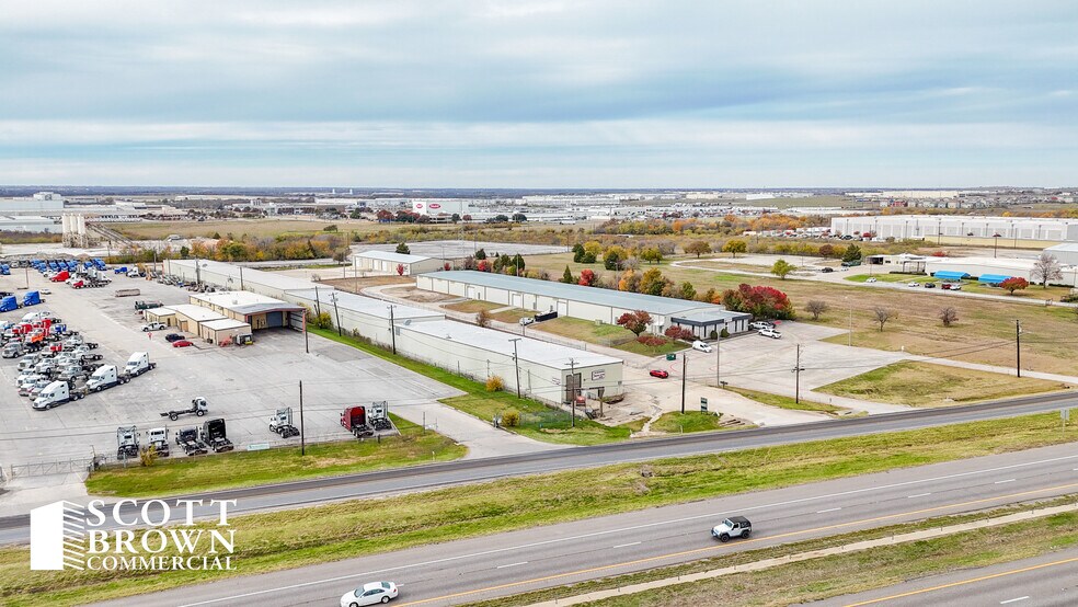 More Photos Of 1512 I-35 W, Denton Unknown For Lease