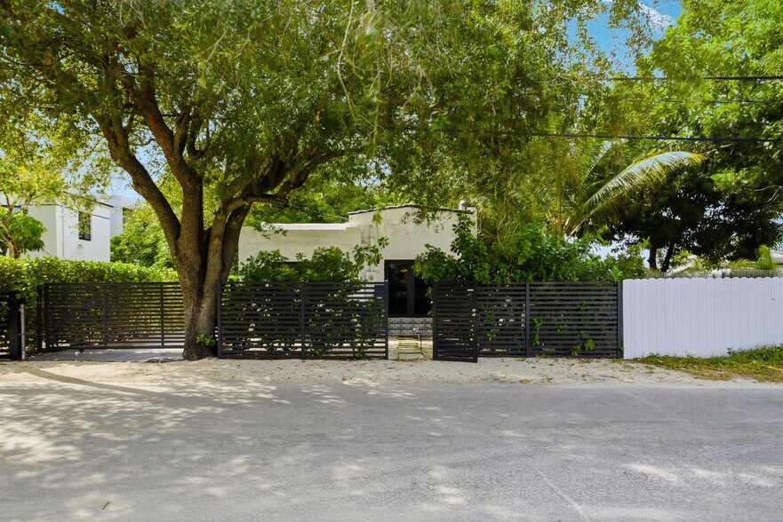 More Photos Of 8270-8280 NE 1st Pl, Miami Apartments For Sale