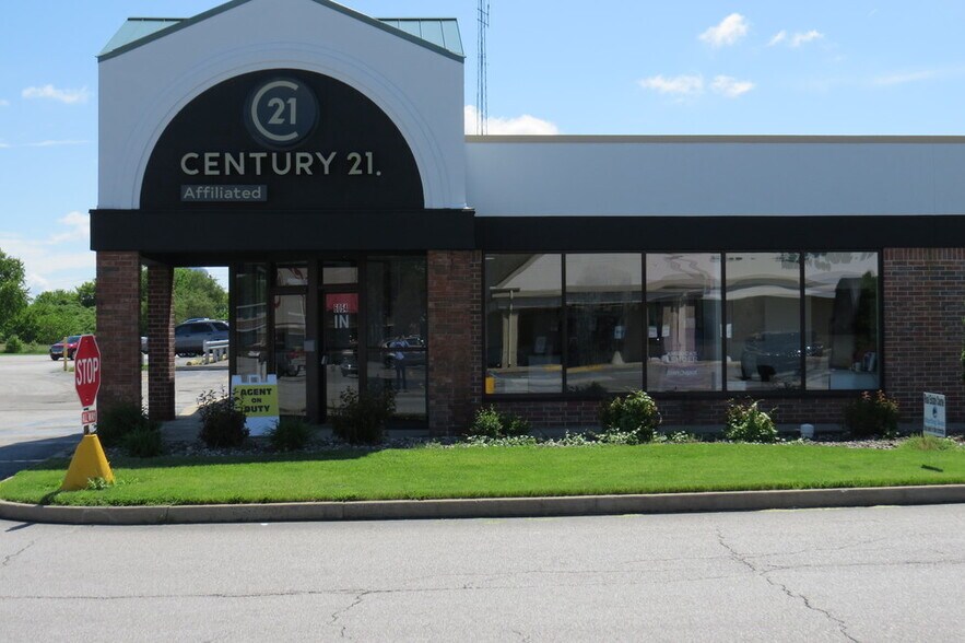 More Photos Of 6000-6052 Central Ave, Portage Storefront For Lease