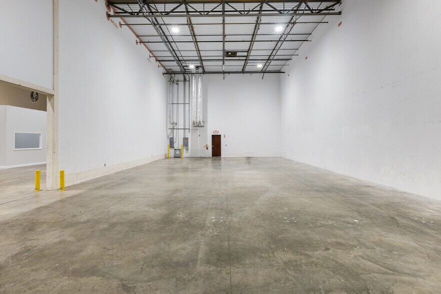 More Photos Of 195 Chastain Meadows Ct NW, Kennesaw Industrial For Lease