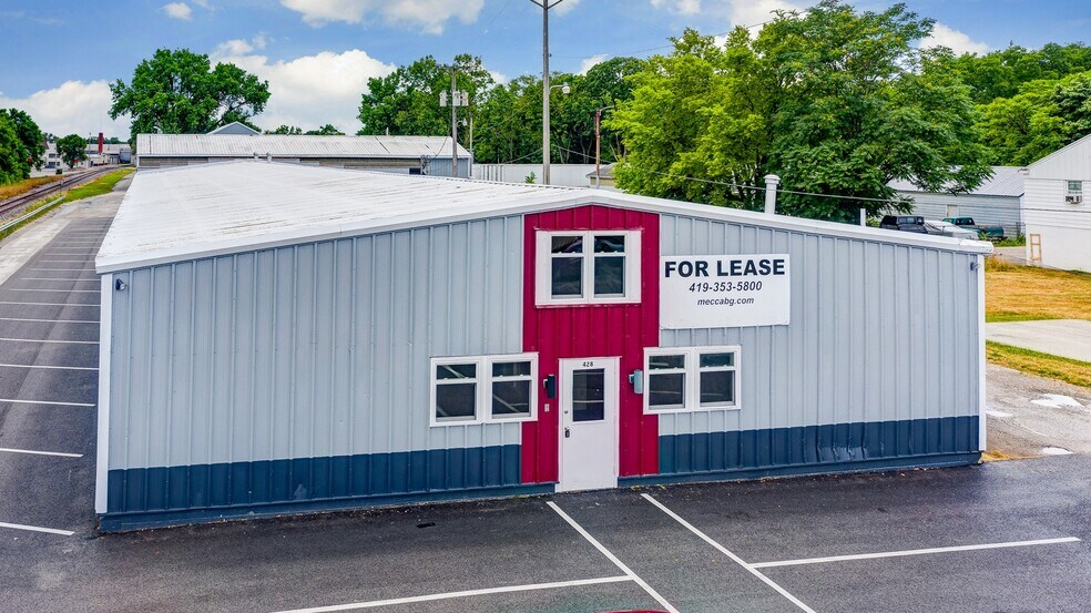 More Photos Of 428-432 Clough St, Bowling Green Warehouse For Lease