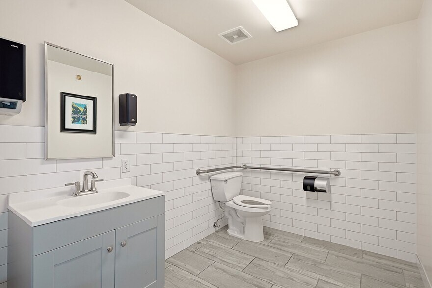 More Photos Of 2607 N Division St, Spokane Freestanding For Sale