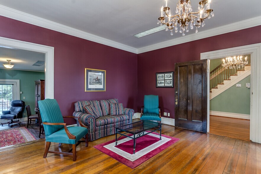 More Photos Of 2606 8th St, Tuscaloosa Office For Sale