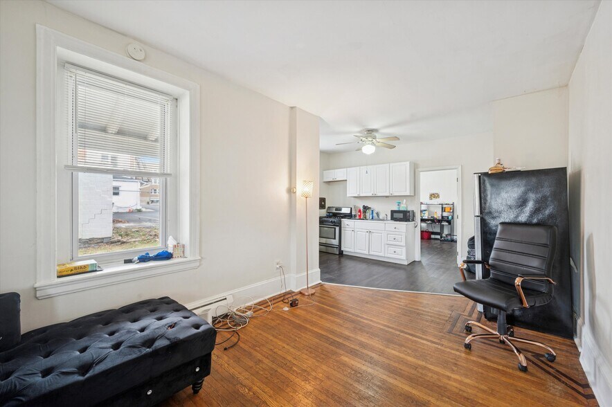 More Photos Of 107 Walnut Ave, Ardmore Apartments For Sale