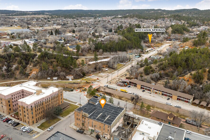 More Photos Of 603 N River St, Hot Springs Hotel For Sale