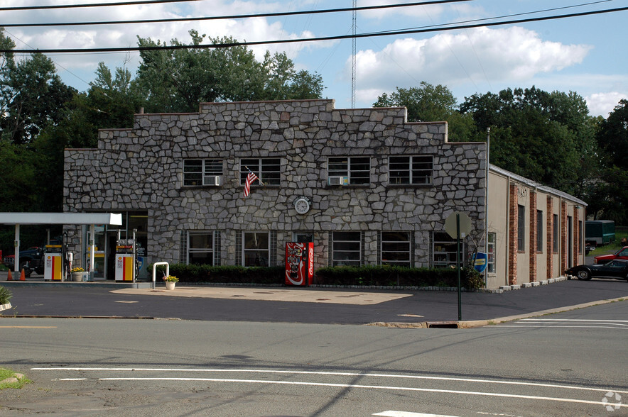 Primary Photo Of 71 E Broad St, Hopewell Auto Repair For Sale