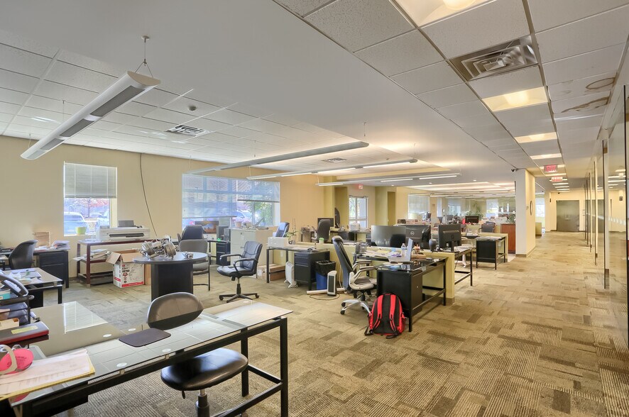 More Photos Of 150 Gamma Dr, Pittsburgh Light Manufacturing For Lease