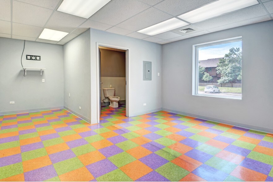 More Photos Of 5290 Arapahoe Ave, Boulder Unknown For Lease