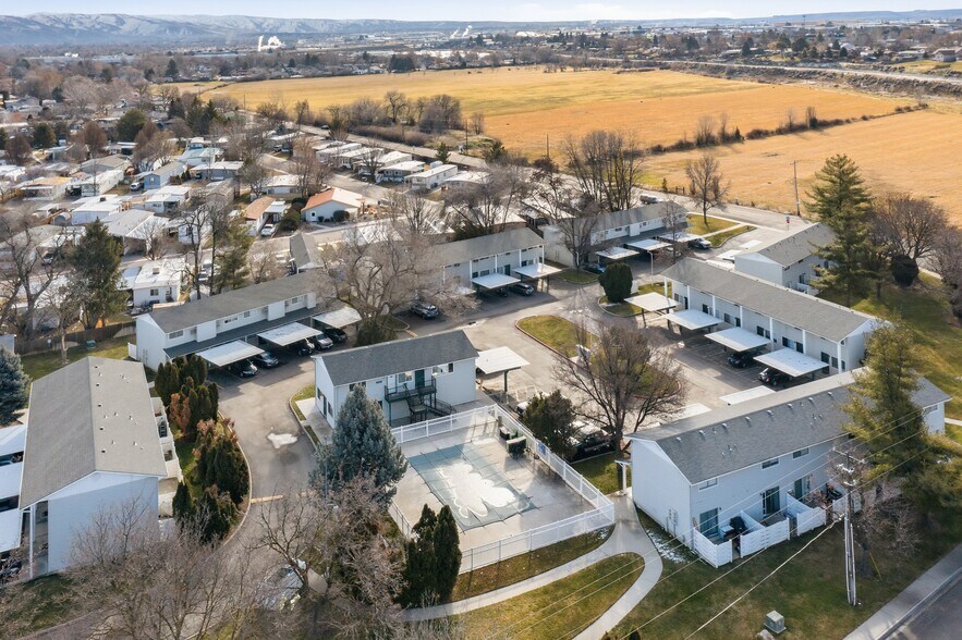 More Photos Of 2901 Robert Ln, Boise Apartments For Sale