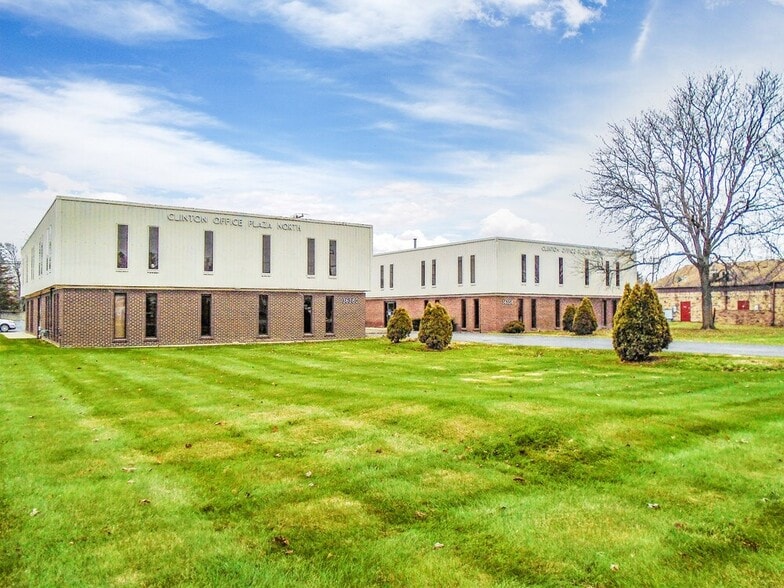 Primary Photo Of 36358-36380 Garfield Rd, Clinton Township Medical For Lease