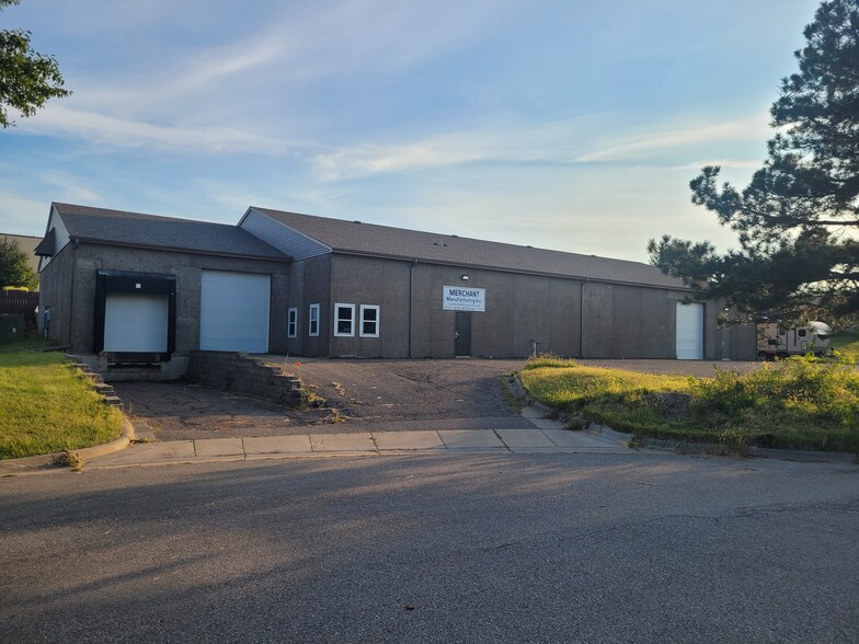 More Photos Of 9781 86th Ave N, Maple Grove Warehouse For Lease