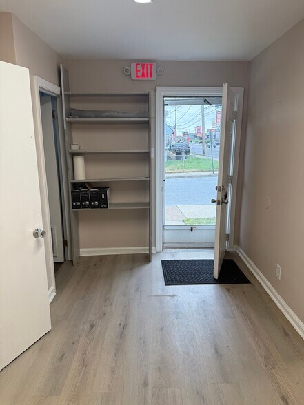 More Photos Of 2216 Macdade Blvd, Holmes Medical For Lease