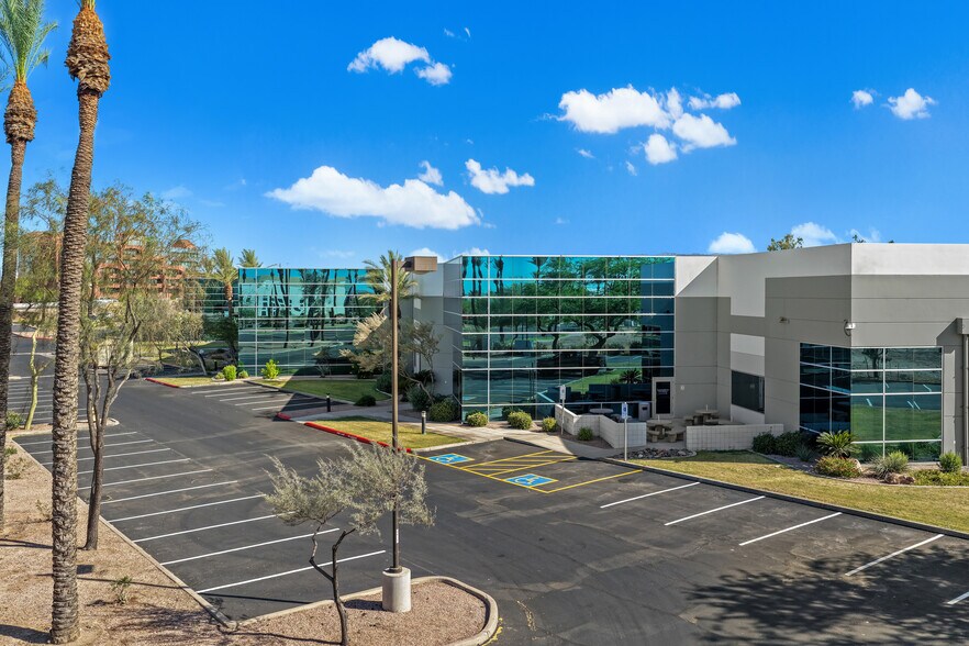 More Photos Of 3255 E Elwood St, Phoenix Light Distribution For Lease