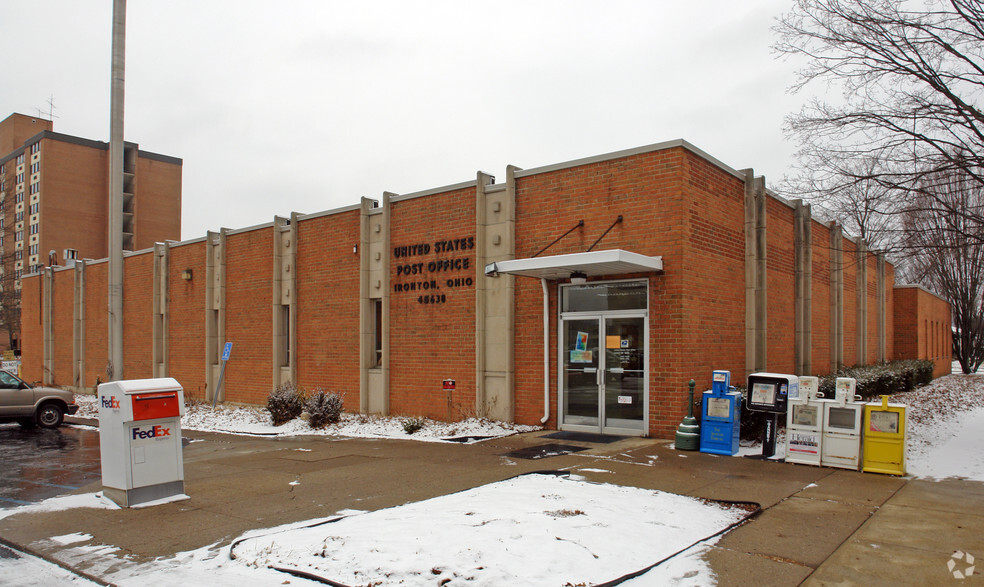 Primary Photo Of 214 N 4th St, Ironton Post Office For Lease