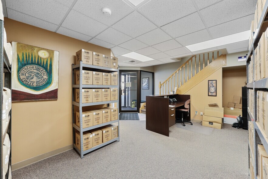 More Photos Of 4116 64 Av SE, Calgary Industrial For Sale
