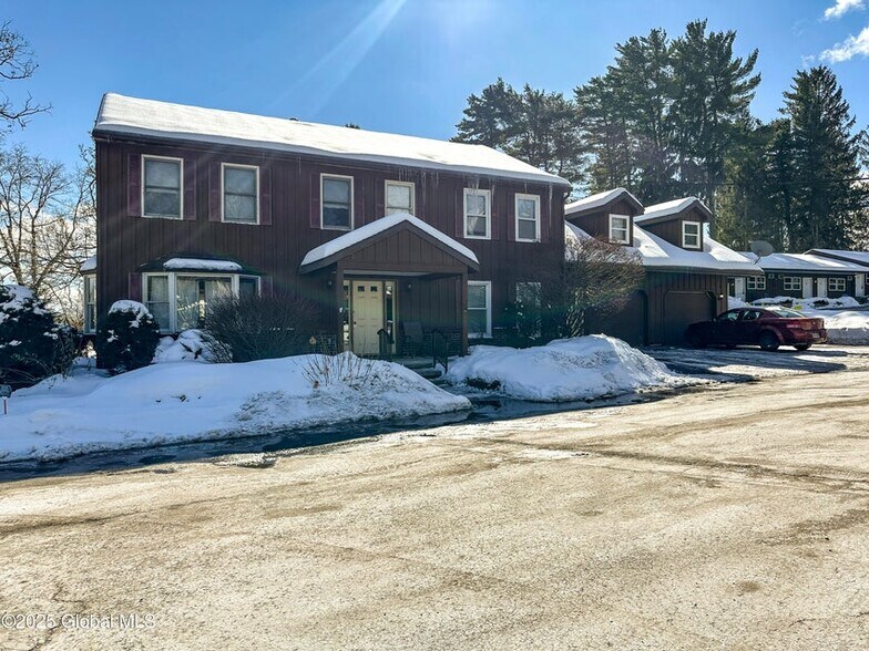 More Photos Of 1545 Us-9, Lake George Hospitality For Sale