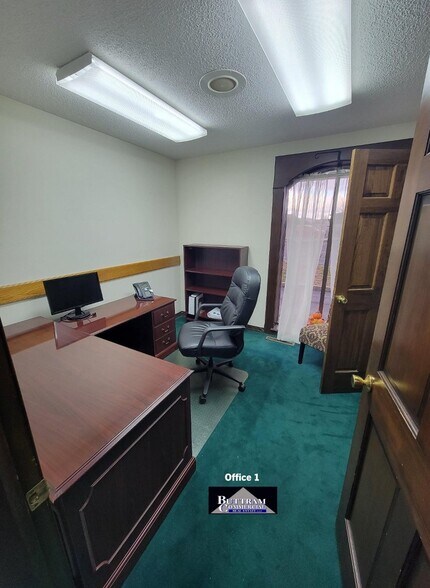 More Photos Of 3111 McClelland Blvd., Joplin Office For Sale