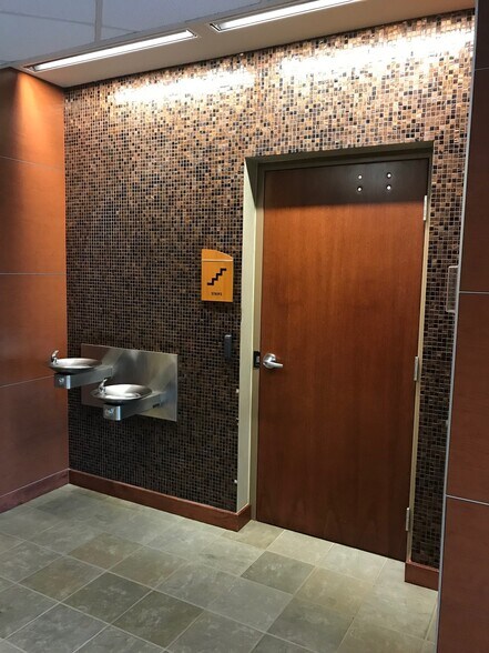 More Photos Of 9085 Southern St, Orient Medical For Lease