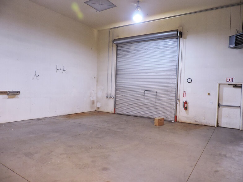 More Photos Of 500 S Willard St, Cottonwood Distribution For Lease