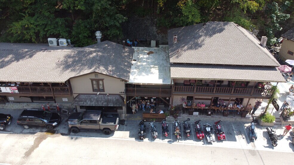 More Photos Of 82 Armstrong St, Eureka Springs Restaurant For Sale