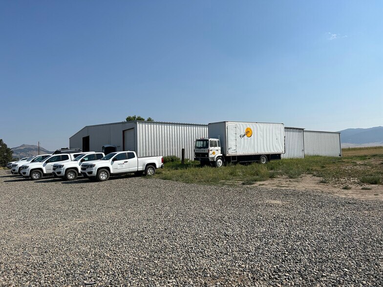 More Photos Of 5990 Spokane Ranch Rd, Helena Warehouse For Lease