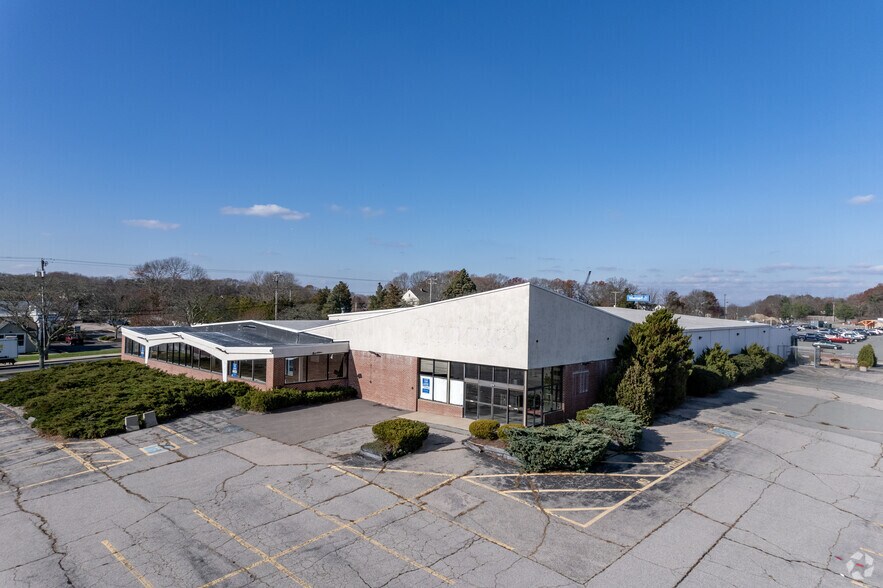 More Photos Of 248 Post Rd, Westerly Freestanding For Sale