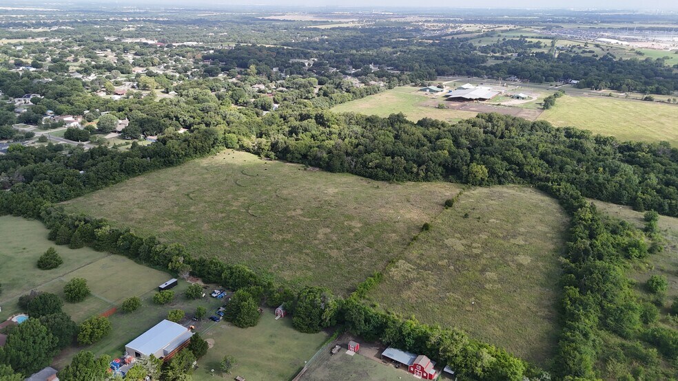 More Photos Of 1003 FM664 Ferris, TX, Red Oak Office For Sale