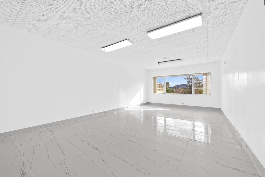 More Photos Of 2605 E Atlantic Blvd, Pompano Beach Storefront Retail Office For Lease