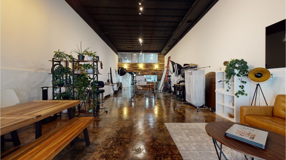 More Photos Of 210 S Olive Ave, West Palm Beach Storefront For Sale