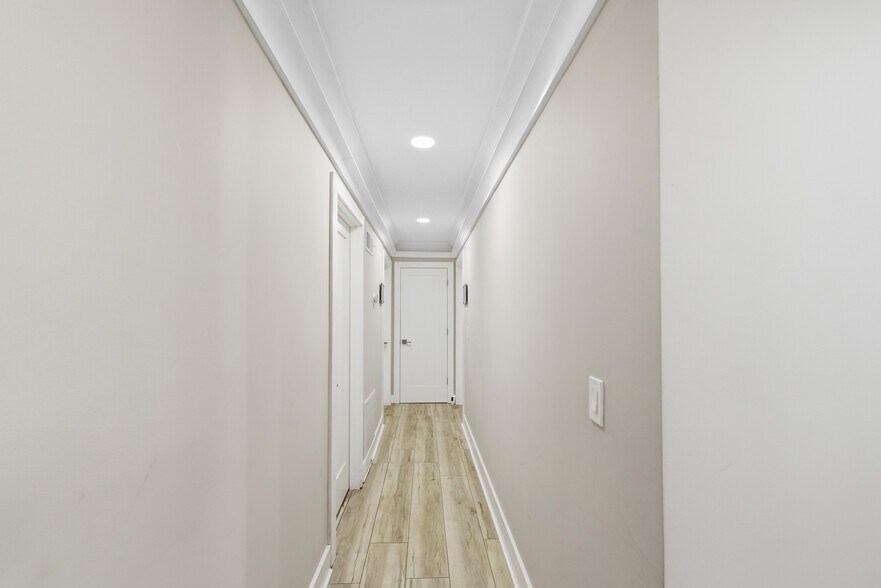 More Photos Of 4651 Roswell Rd NE, Atlanta Medical For Lease