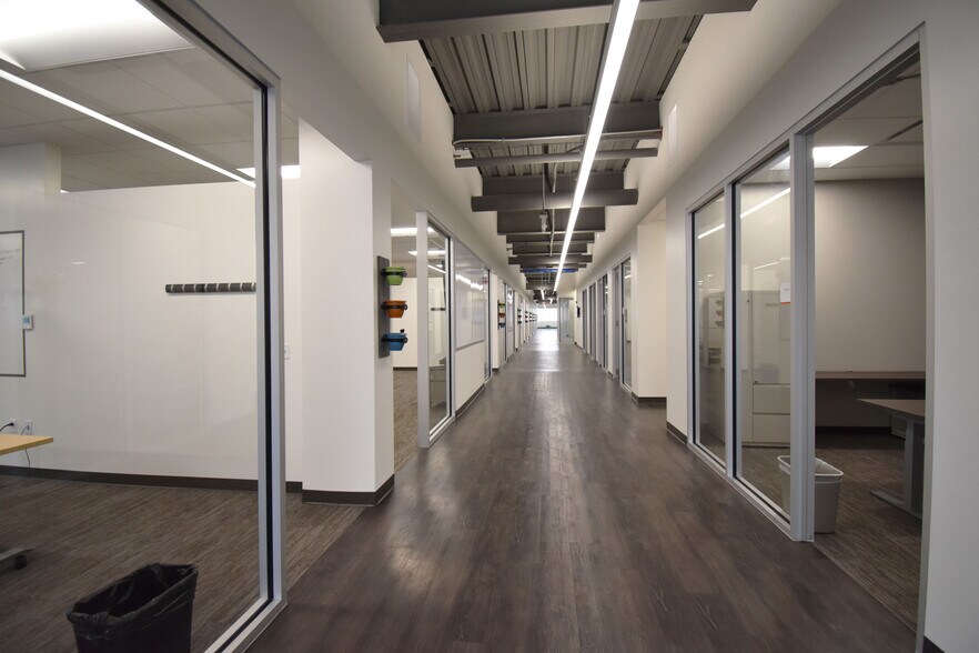 More Photos Of 1450 Beale St, Saint Charles Office For Lease