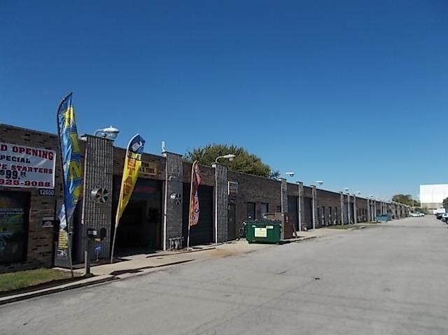 More Photos Of 12600-12650 S Kroll Dr, Alsip Warehouse For Lease