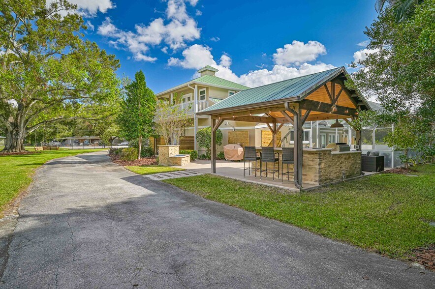 More Photos Of 4240 Ellis Rd, Fort Myers Apartments For Sale